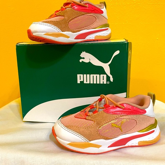Toddlers pink puma’s  , one two ready Kick ! - Picture 1 of 2